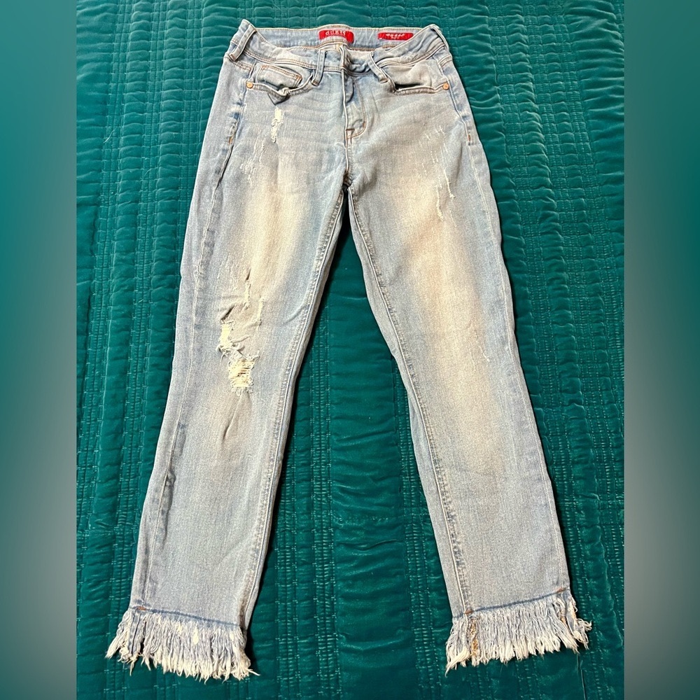 Guess Women’s skinny jean